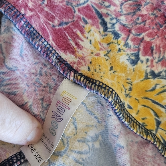 💥4 for $25💥 Lularoe Ladies Leggings - Picture 4 of 6